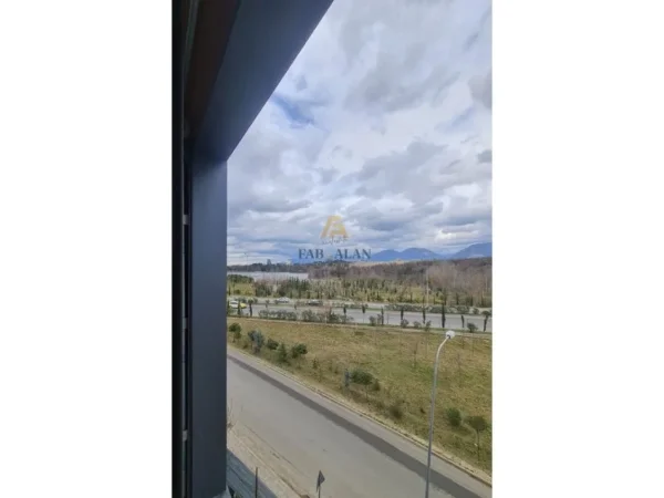 Tirane, jepet me qera apartament 1+1+Post parkimi, Kati 2, 80 m² 1.200 € (Liqeni i Thate)