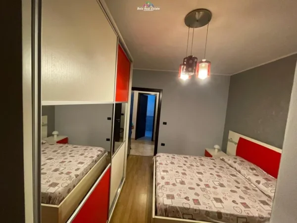 Tirane, jepet me qera apartament 2+1 Kati 6, 120 m² 800 € (XHANFIZE KEKO)