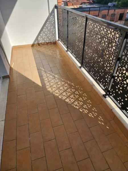 Tirane, jepet me qera apartament 2+1 Kati 3, 90 m² 650 € (Universiteti i Mjeksis)