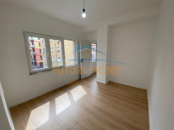Tirane, shitet apartament 1+1 Kati 5, 52 m² 149.000 € (Rruga Margarita Tutulani)