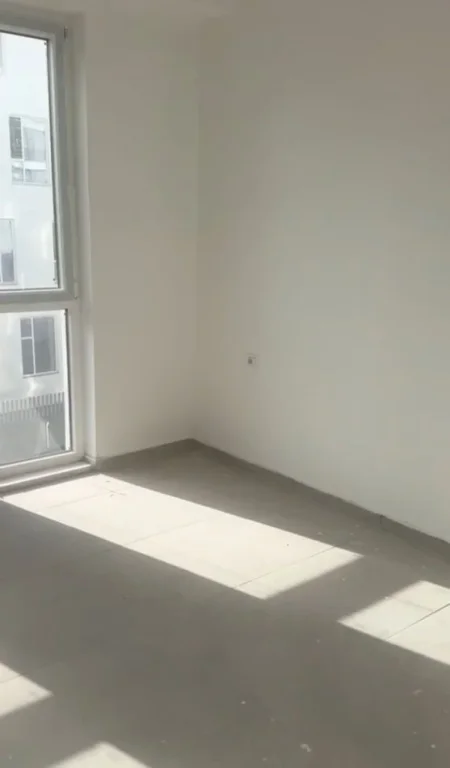 Tirane, jepet me qera apartament 1+1+Ballkon Kati 2, 65 m² 350 €