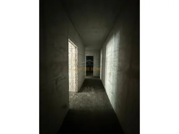 Tirane, shitet apartament 2+1 Kati 6, 93 m² 92.700 € (Univers City , QTU)