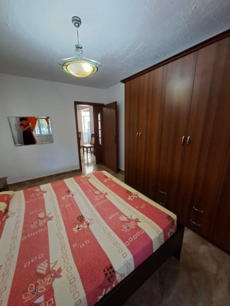 APARTAMENT  1+1 ME QIRA  500 € (MYSLYM SHYRI)