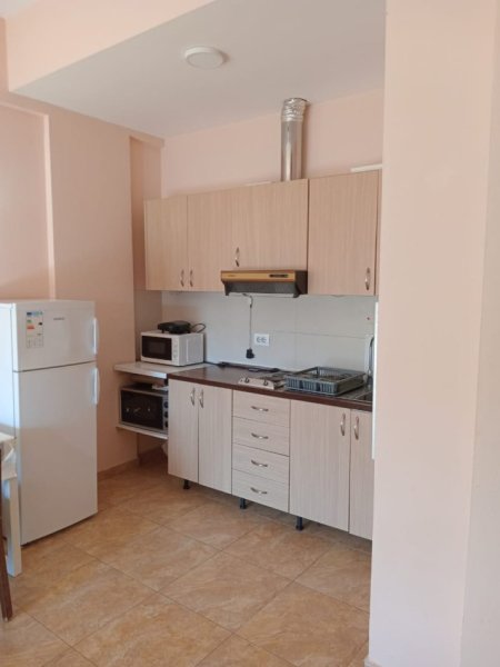 Apartament 2+1 me qera tek kodra e Diellit (470 Euro)