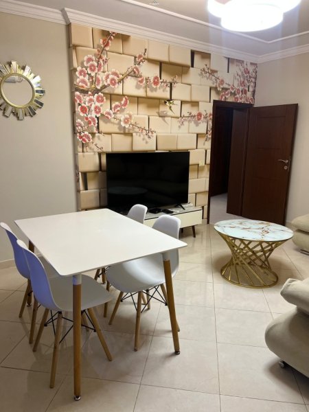 Tirane, jepet me qera Vile 1+1+Ballkon Kati 1, 70 m² 500 € (kodra e priftit)