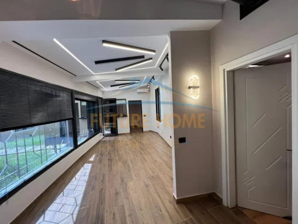 Tirane, jepet me qera ambjent biznesi Kati 0, 60 m² 700 € (Rruga Frosina Plaku , 21 Dhjetori)