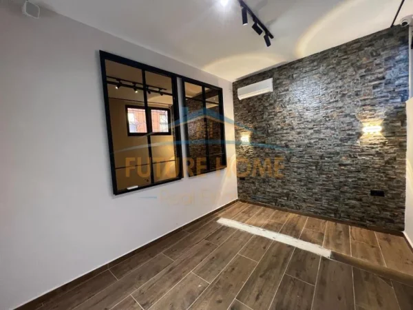 Tirane, jepet me qera ambjent biznesi Kati 0, 60 m² 700 € (Rruga Frosina Plaku , 21 Dhjetori)