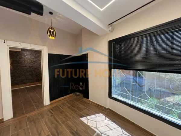 Tirane, jepet me qera ambjent biznesi Kati 0, 60 m² 700 € (Rruga Frosina Plaku , 21 Dhjetori)