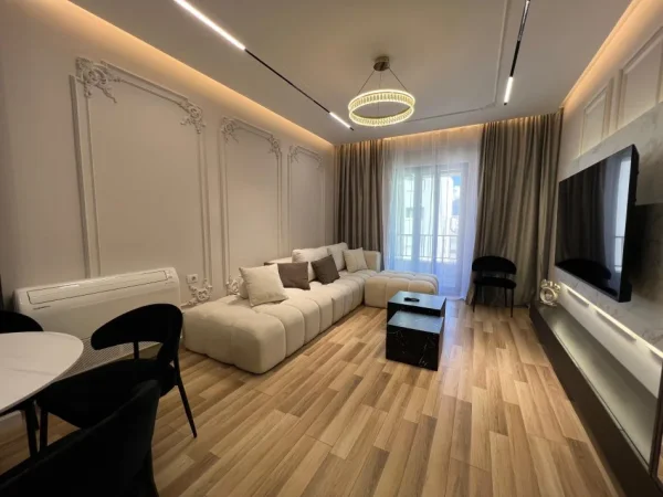 Tirane, jap me qera apartament 2+1+Ballkon Kati 6, 117 m² 1.000 € (Oasis Residence)