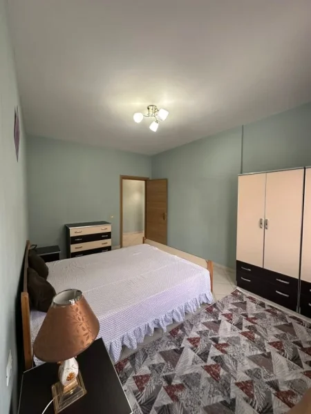 Tirane, jepet me qera apartament 2+1+Ballkon Kati 3, 106 m² 500 € (Rruga loni ligori, Astir)