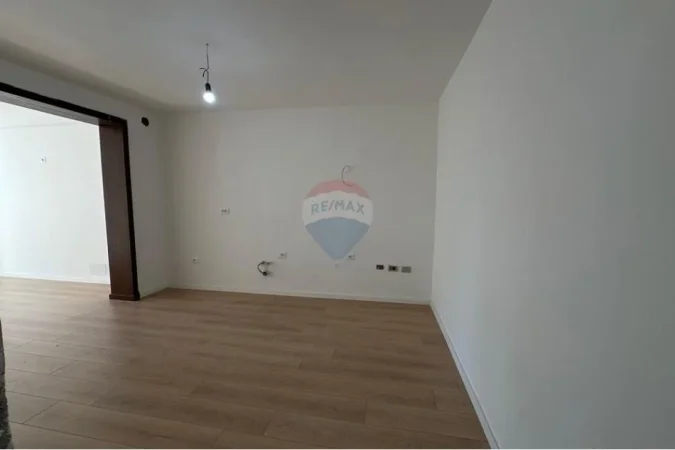 Tirane, shitet apartament 1+1 , 54 m² 149.000 € 