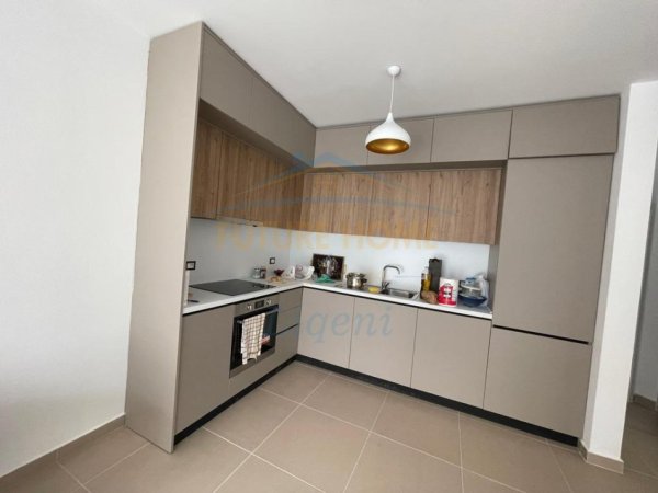 Tirane, jepet me qera apartament 1+1 Kati 3, 55 m² 600 € (Liqeni i Thate)