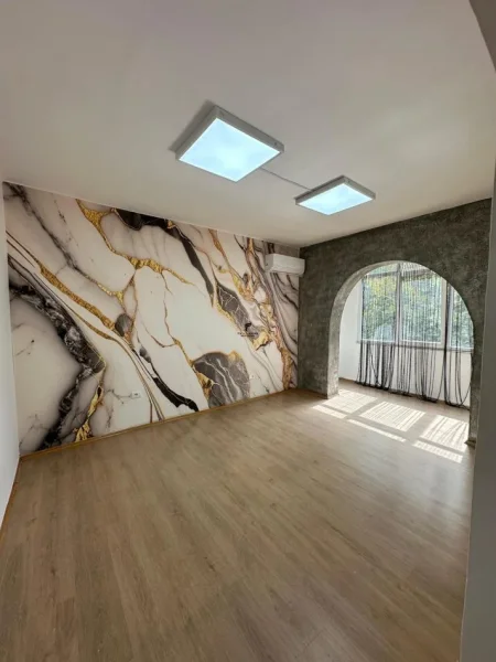 Tirane, jepet me qera zyre Kati 2, 70 m² 600 € (RRUGA KAVAJES)