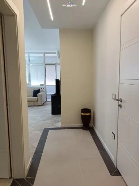 Tirane, jepet me qera apartament 1+1+Ballkon Kati 4, 70 m² 550 € (dritan hoxha)