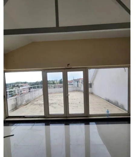 Tirane, shitet apartament 4+1 , 655 m² 700.000 € (SAUK)