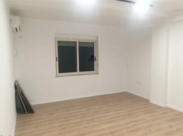 Tirane, shitet apartament 4+1 , 655 m² 700.000 € (SAUK)