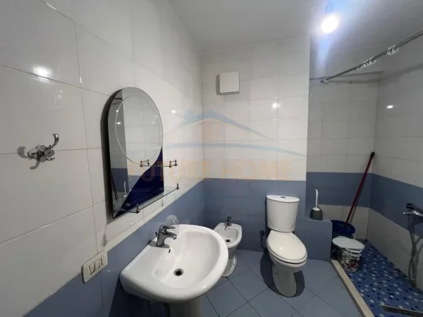 Tirane, jepet me qera apartament 1+1 Kati 3, 73 m² 500 € (Rruga Jordan Misja)