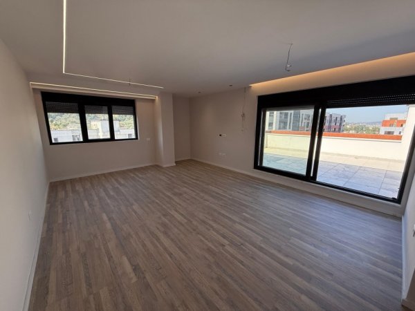 Tirane, shitet apartament 3+1+Aneks+Ballkon Kati 8, 173 m² 311.175 € (Kompleksi Urban Gate)