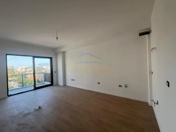 Tirane, shitet 2+1+Ballkon Kati 5, 105 m² 292.600 € 