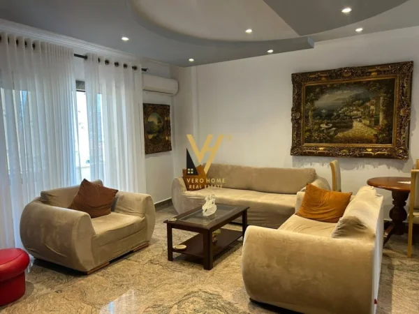 Tirane, jepet me qera apartament 2+1+Ballkon Kati 6, 113 m² 950 € (BULEVARDI ZOGU I PARE)