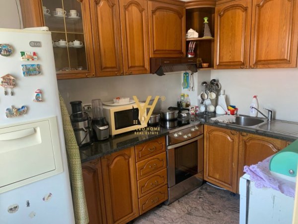 Tirane, jepet me qera apartament 2+1+Ballkon Kati 6, 113 m² 950 € (BULEVARDI ZOGU I PARE)