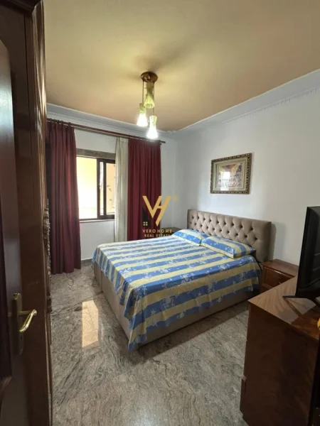 Tirane, jepet me qera apartament 2+1+Ballkon Kati 6, 113 m² 950 € (BULEVARDI ZOGU I PARE)