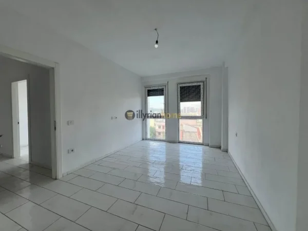 Tirane, shitet apartament 2+1+Ballkon Kati 2, 123 m² 172.000 € (Rruga Dine Hoxha)