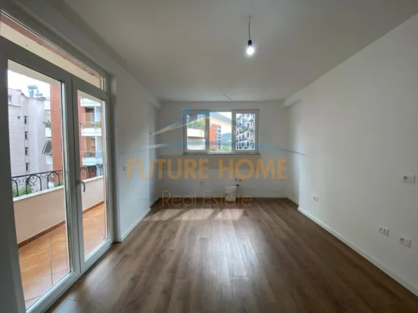 Tirane, shes apartament 1+1+Ballkon Kati 5, 62 m² 167.000 € (Margarita tutulani)