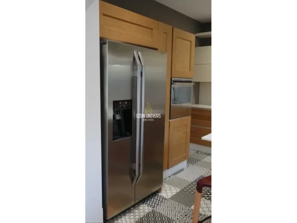 Durres, shitet Vile 3 Katshe Kati 1, 600 m² 900.000 € (Rezidenca Primavera, Gjiri i Lalëzit)