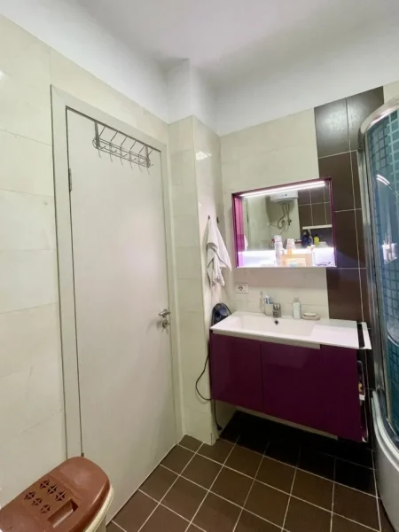 Tirane, jepet me qera apartament 2+1 Kati 2, 100 m² 700 € (Jordan Misja)