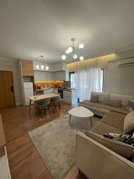 Tirane, jepet me qera apartament 2+1+Aneks+Ballkon Kati 4, 100 m² 700 € (Don Bosko)