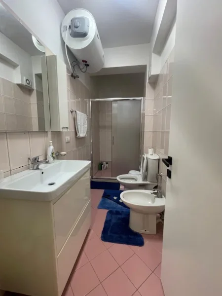 Tirane, jepet me qera apartament 2+1+Aneks+Ballkon Kati 4, 100 m² 700 € (Don Bosko)