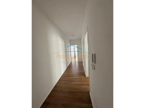 Tirane, jepet me qera apartament 2+1 Kati 7, 102 m² 800 € (Rruga Xhanfize Keko , Green Harmony)