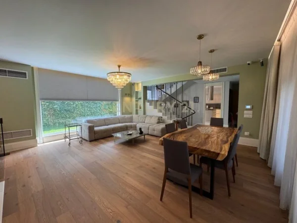 Tirane, shitet Vile 3 Katshe Kati 4, 383 m² 1.480.000 € (Farke , White House)