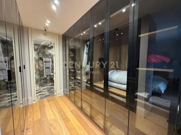 Tirane, shitet Vile 3 Katshe Kati 4, 383 m² 1.480.000 € (Farke , White House)