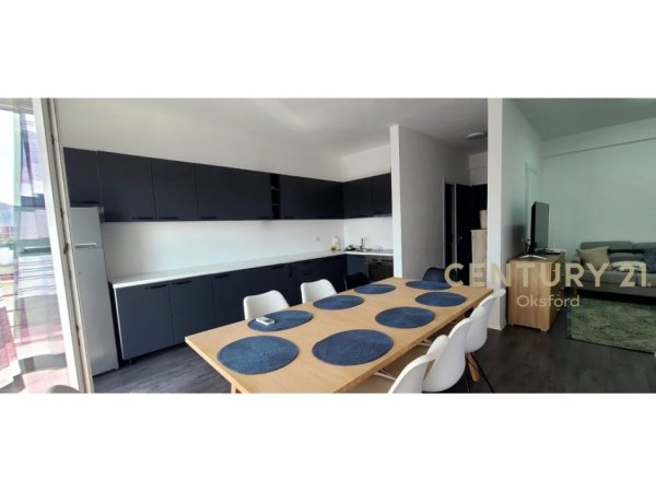 Tirane, jepet me qera apartament 1+1+Ballkon Kati 5, 78 m² 620 € (Liqeni Thate)