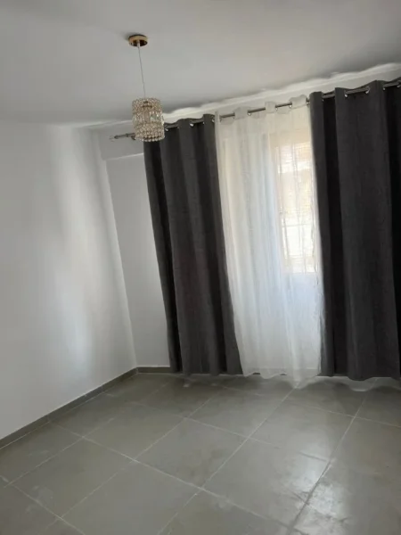 Tirane, jepet me qera apartament 2+1 Kati 7, 90 m² 650 € (Astir)