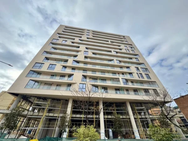 Tirane, jepet me qera ambjent biznesi Kati 2, 70 m² 700 € (Rruga Mine Peza)