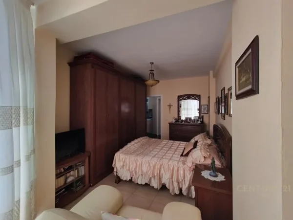 Tirane, shitet apartament 2+1 Kati 3, 124 m² 164.000 € (Astir)