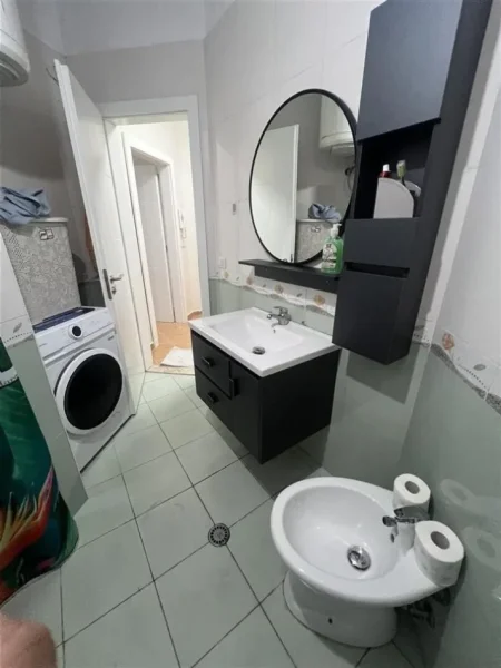 Tirane, jepet me qera apartament 2+1 Kati 2, 80 m² 450 € (Yzberisht) (VR005)