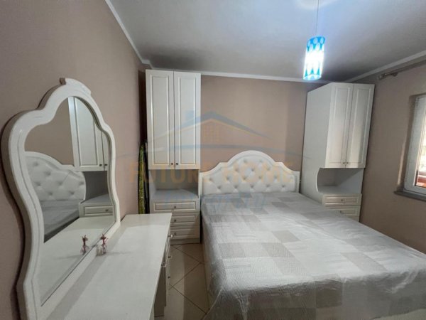 Tirane, jepet me qera apartament 1+1+Ballkon Kati 3, 500 m² 500 € (Jordan Misja)
