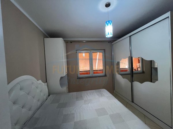 Tirane, jepet me qera apartament 1+1+Ballkon Kati 3, 500 m² 500 € (Jordan Misja)
