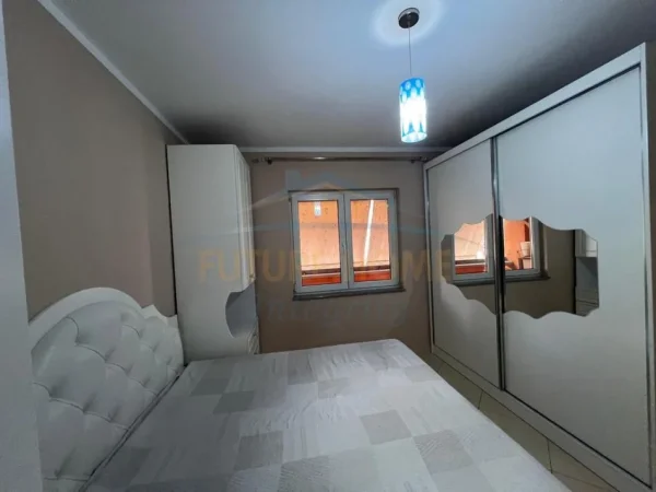 Tirane, jepet me qera apartament 1+1+Ballkon Kati 3, 500 m² 500 € (Jordan Misja)