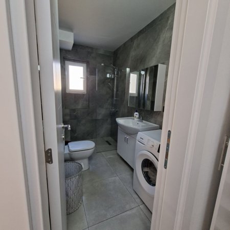 Tirane, jepet me qera nga Pronari, pa-komision apartament 2+1+Aneks+Ballkon Kati 4, 70 m² 62,000 lek, mbrapa shkolles1 Maj, Rruga Zonja Curre, tek tuneli i pare i Ali Demit