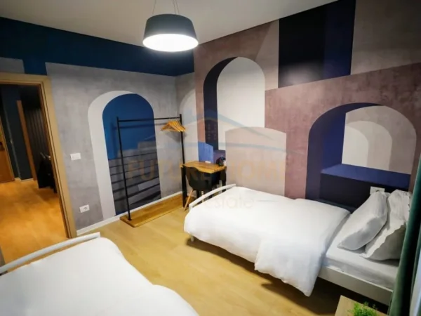 Tirane, jepet me qera apartament 2+1+Ballkon Kati 2, 80 m² 1.000 € 
