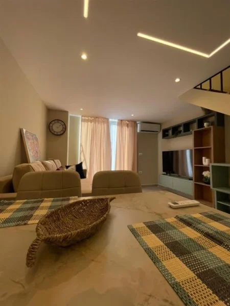 Tirane, shitet apartament duplex 1+1 Kati 1, 70 m² 120.000 € (GOLDEN PARK 3)