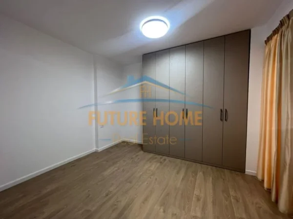 Tirane, jepet me qera apartament 2+1+Ballkon Kati 3, 124 m² 1.100 € (Zogu i Zi)