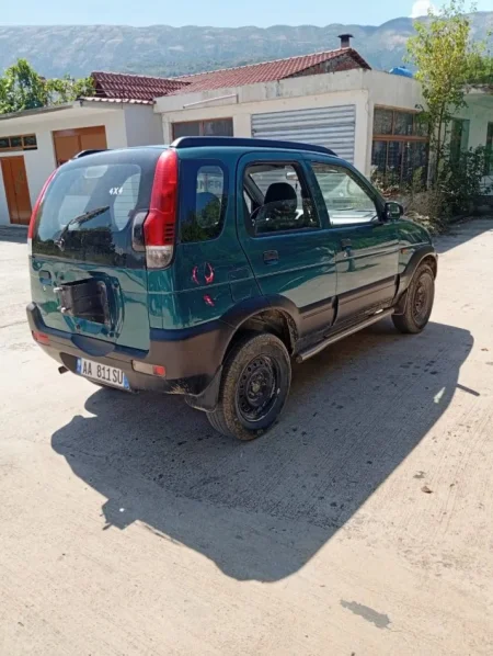 Permet, shitet SUV Daihatsu Terios 1.3 (4x4) viti 2005 Benzin+Gaz, jeshile manuale Klima 3.300 €
