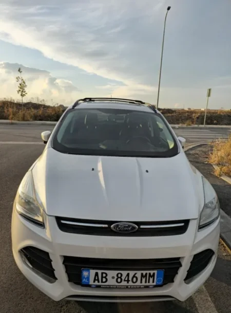Tirane/Durres , shes Ford Escape SE 2013 Benzin+Gaz, Automatik