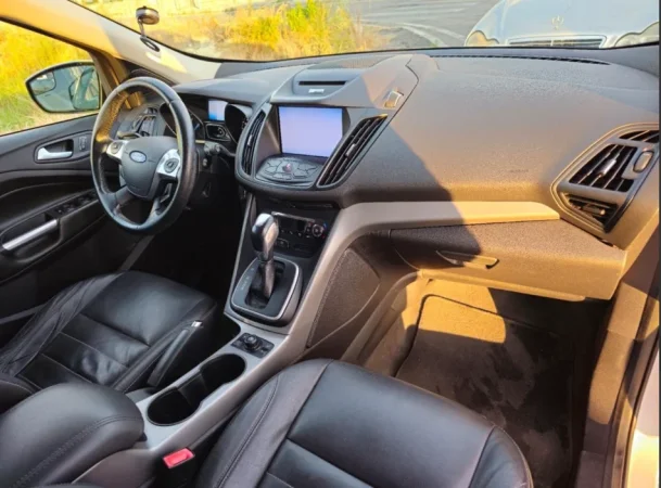 Tirane/Durres , shes Ford Escape SE 2013 Benzin+Gaz, Automatik